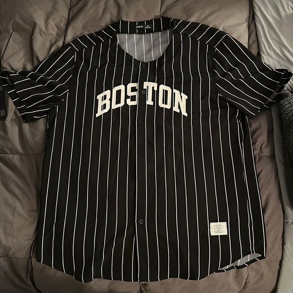 Boston Button-Up - Picture 1 of 5